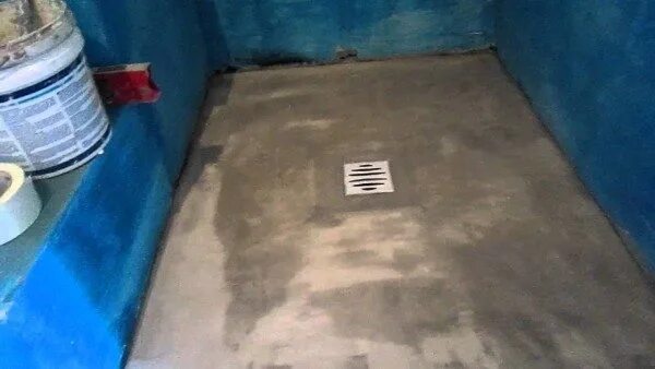 Как правильно установить трап в полу. Гидроизоляция трапа для душа в полу. трап для слива в гараже.