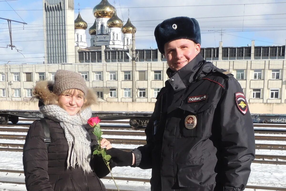 Тверь в марте. Транспортная полиция Тверь. ЛО МВД России на станции Тверь. Полиция на вокзале Тверь. Тверские полицейские.