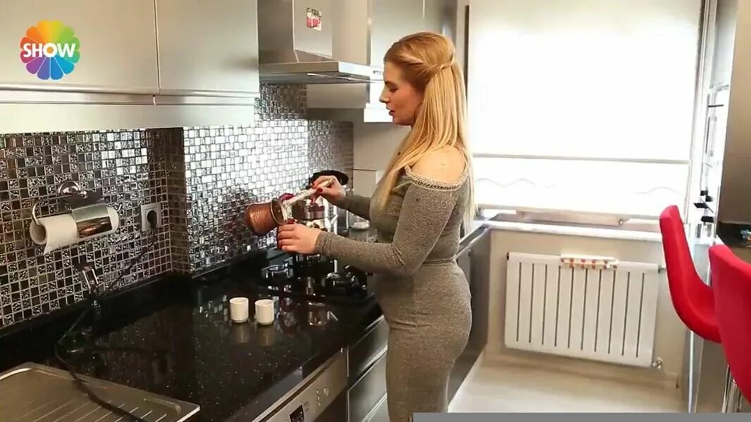 Eve gelen фото. Wara kitchen актриса. Mutlu ev hanimi twitter. Alanya escort#. Травести анкара.