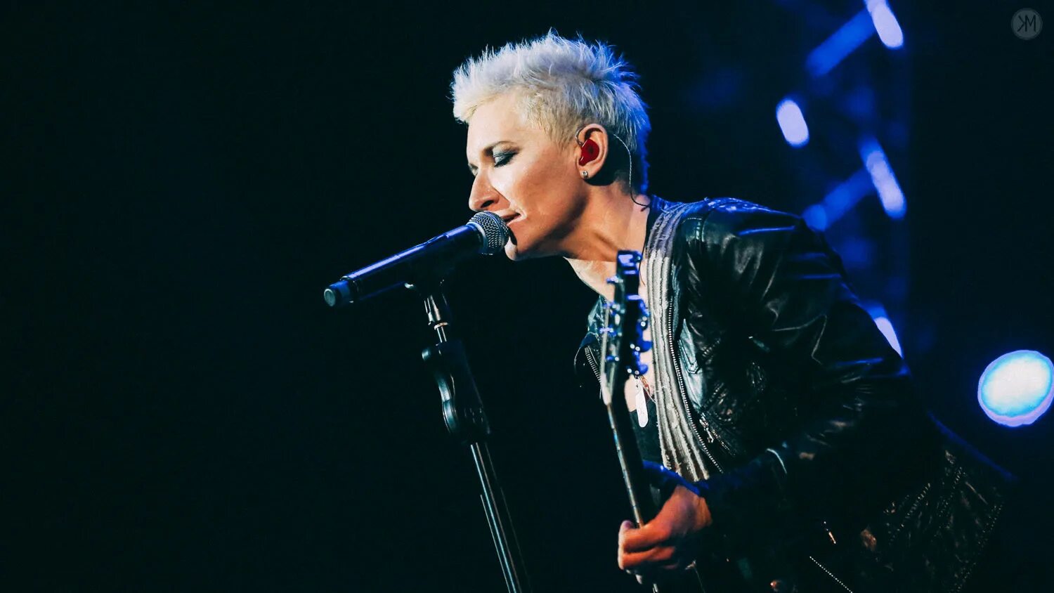 ночные снайперы магазин. диана арбенина фото. ночные снайперы солистка. диана ночные снайперы. диана арбенина.