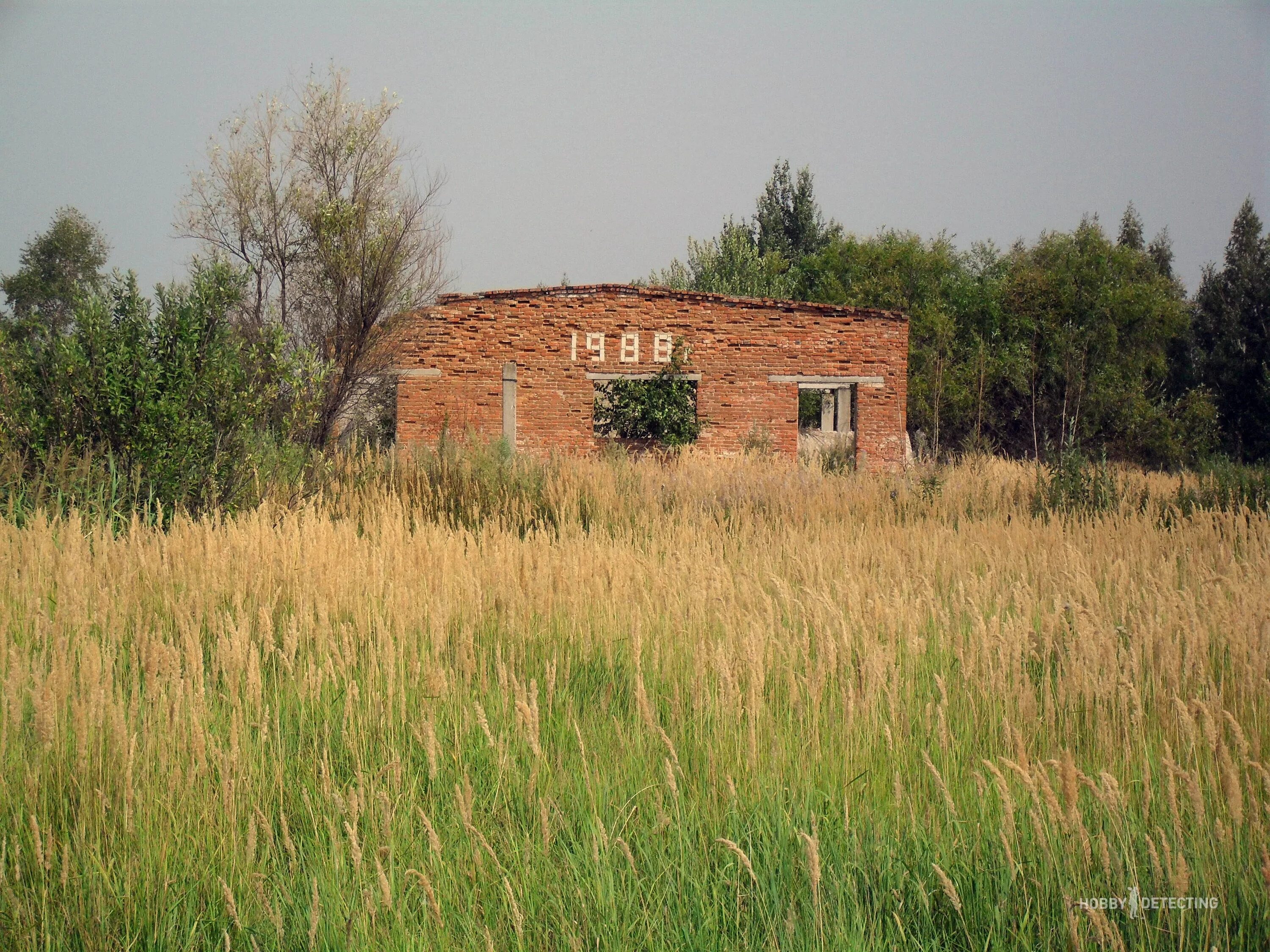 качирский район казахстан деревня. разваливающийся дом. озеро эльген магаданская область. ликвидированы поселки. деревня-призрак малая куверба.