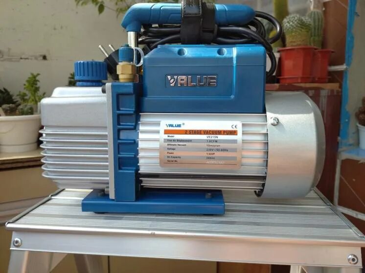 Value ve215n. Вакуумный насос vp-0,5a, 30л/мин. Вакуумный насос ve225n. Вакуумный насос 215. Вакуумный насос vacuum pump xf54 230 50.