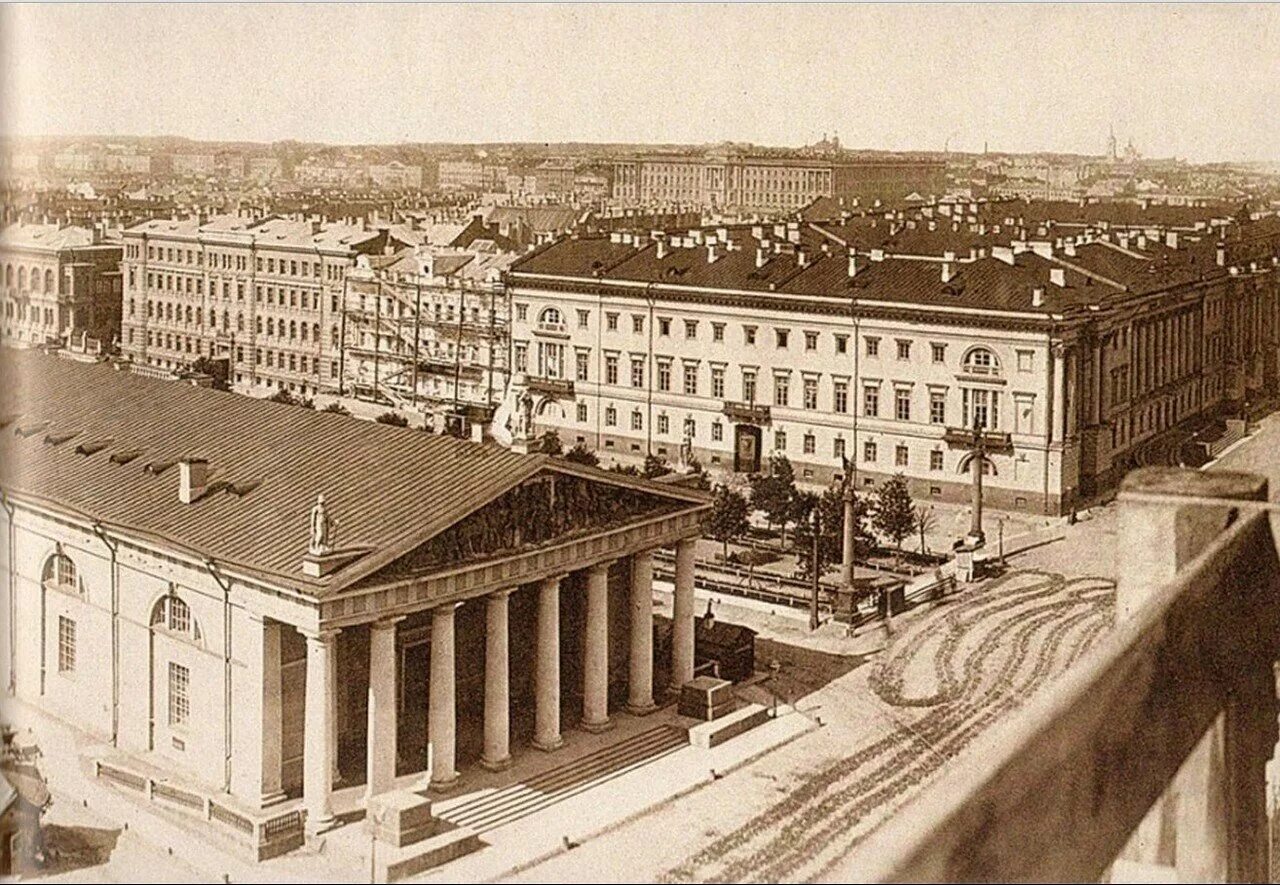 Исаакиевский манеж. Конногвардейский манеж 19 век. манеж конногвардейский санкт-петербурге в 19 веке. михайловский манеж спб до революции. михайловский манеж 19 века.