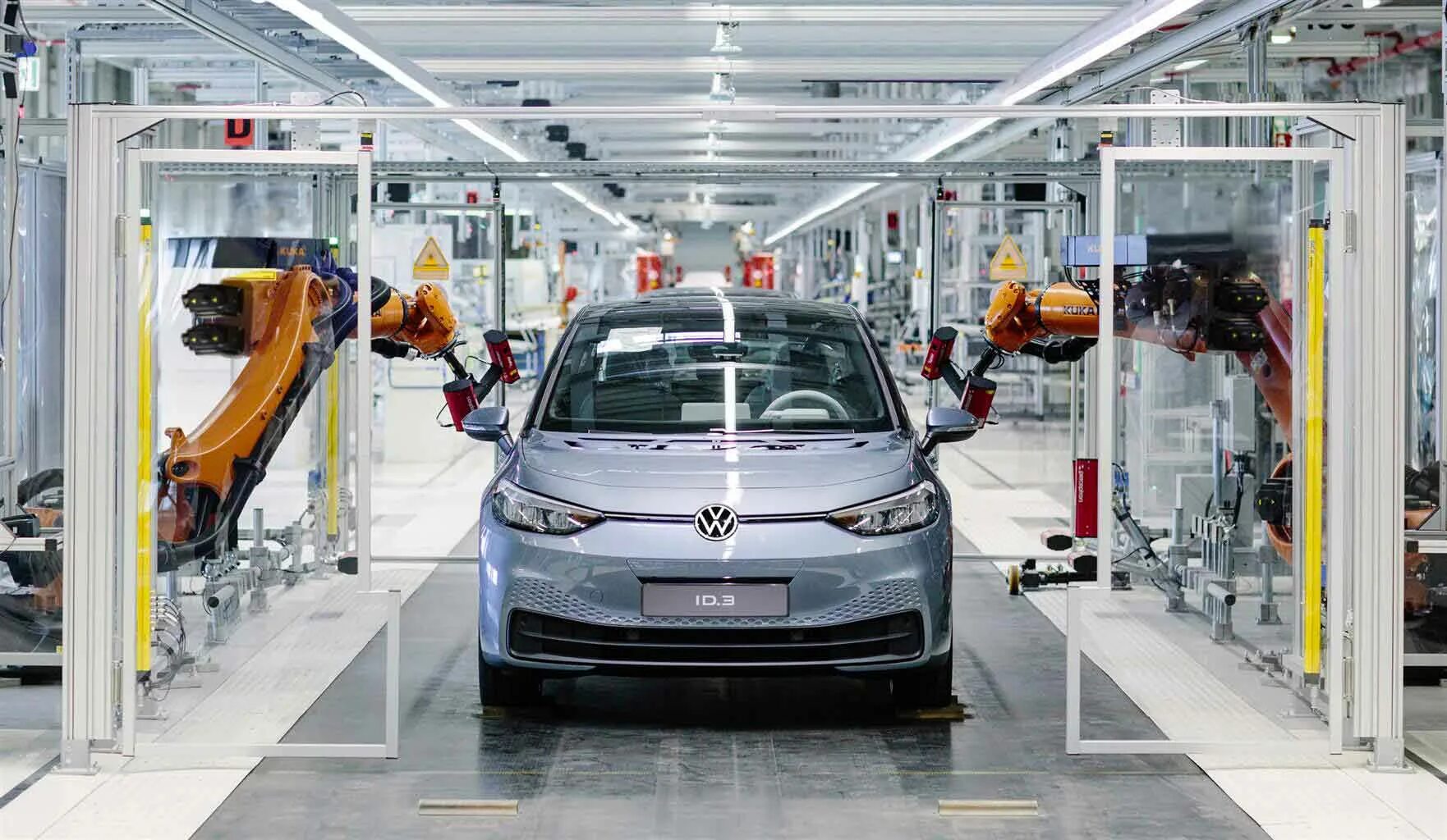 Автомобильная промышленность китая. Завод тесла калифорния. Завод tesla в китае. Завод тесла в шанхае. Завод ниссан в японии.