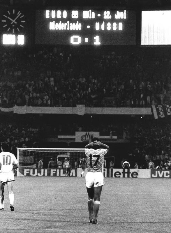 12 июня 1988. 12 июня 1988. Взятие обкома. 12 июня 1988. 12 июня 1988.
