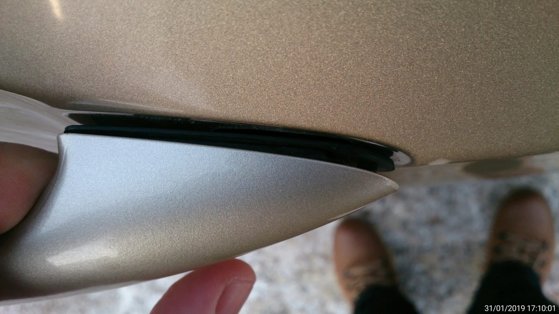 Заглушка правой ручки двери solaris 2. Как поменять ручку на солярисе. Подсветка ручек дверей хендай солярис 2011. Как поменять ручку на солярисе. Заглушка правой ручки двери solaris 2.