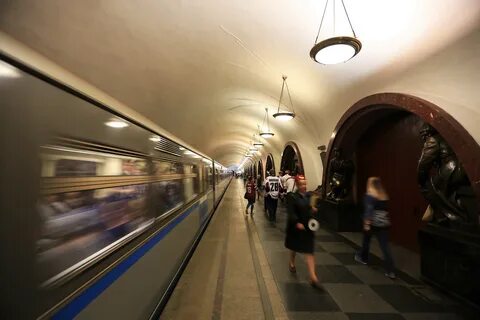 Метро где черный