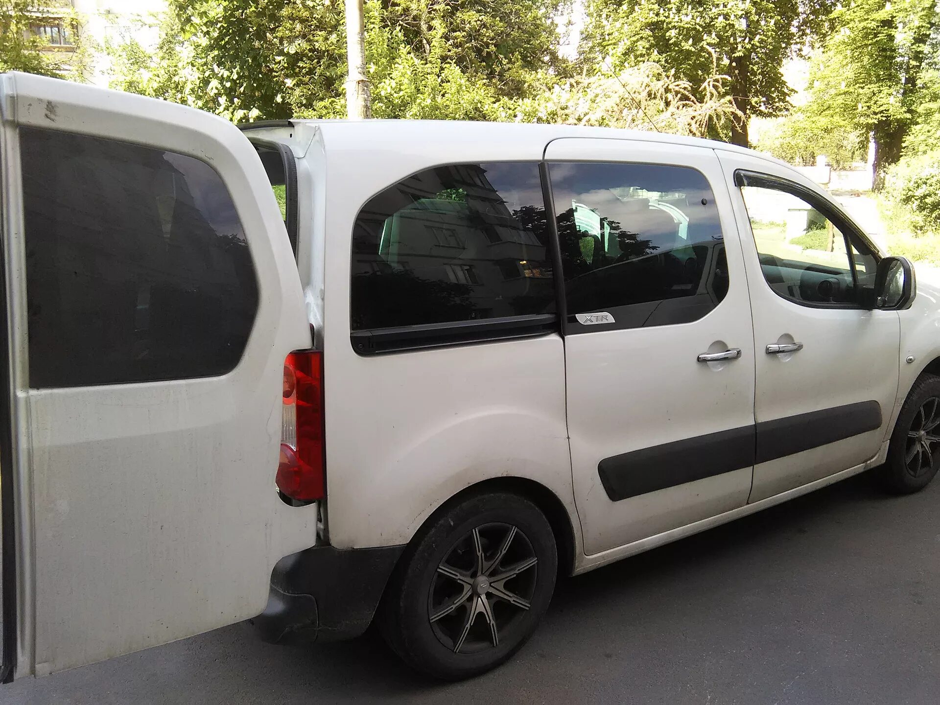 Ситроен берлинго б9. Ситроен берлинго b9. Ситроен берлинго b9. Citroen berlingo multispace. Ситроен берлинго 2012 грузовой.