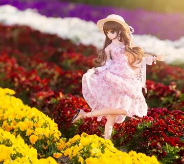 Цветы и куклы