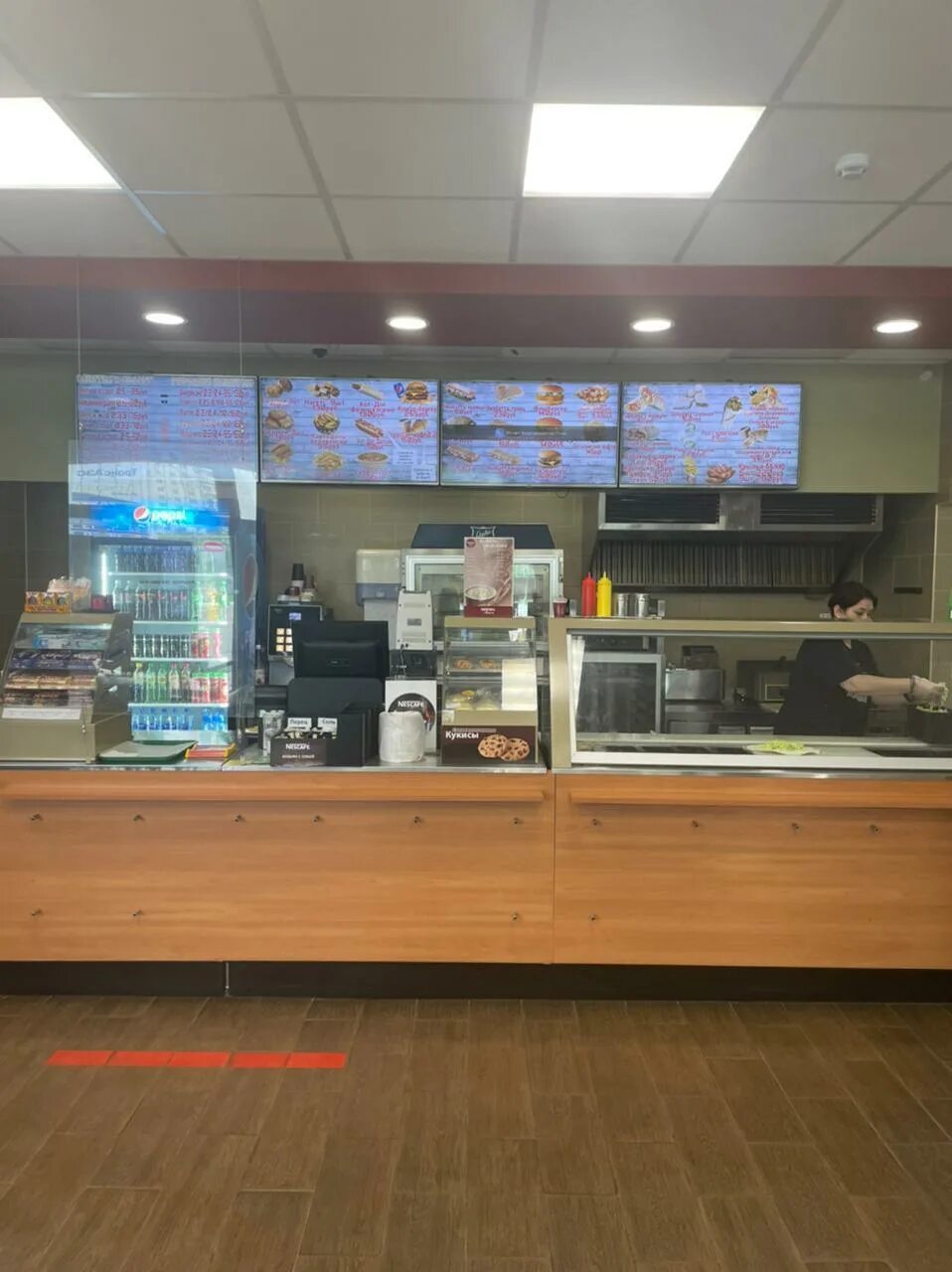 Кафе в бизнес центре. Помещение под бар. Кафе в городе щëлково. Арендовать кафе. Аренда кафе в москве от собственника.