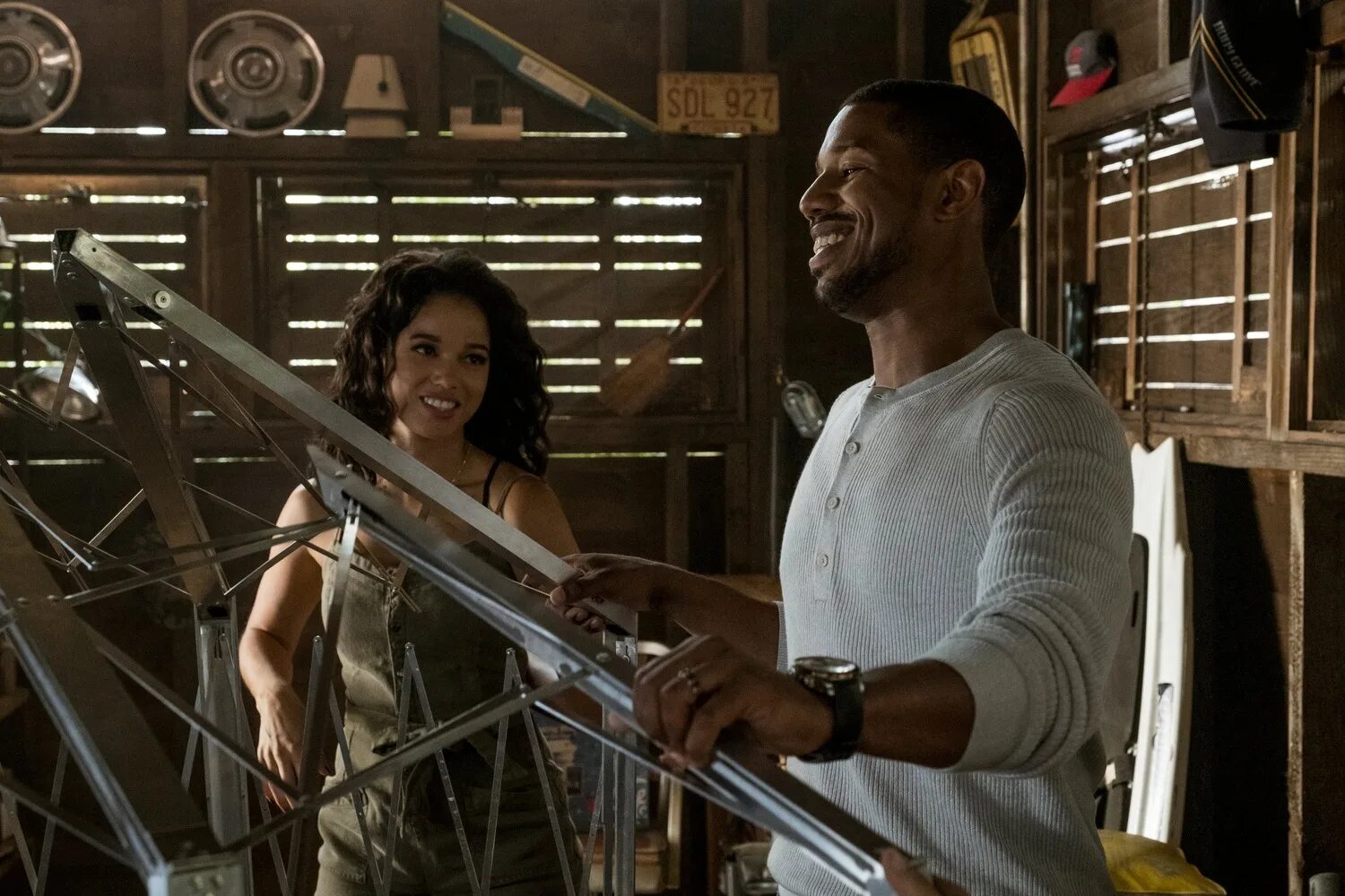 Мой сын супергерой сериал. Мой сын супергерой воспитывая диона. Воспитывая диона 2019 сериал. Супергеройский мальчик сериал от нетфликс. Воспитывая диона (2019).