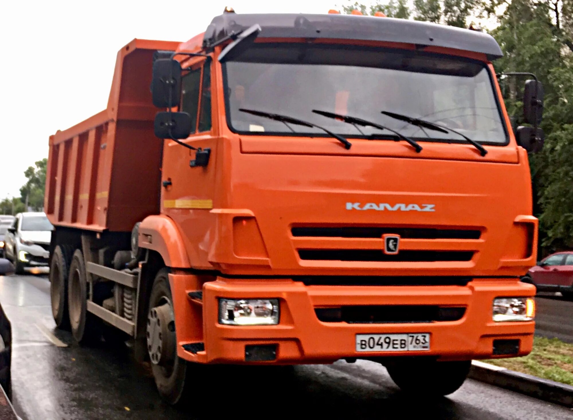 КАМАЗ 65115-l4. КАМАЗ 65115 спереди.