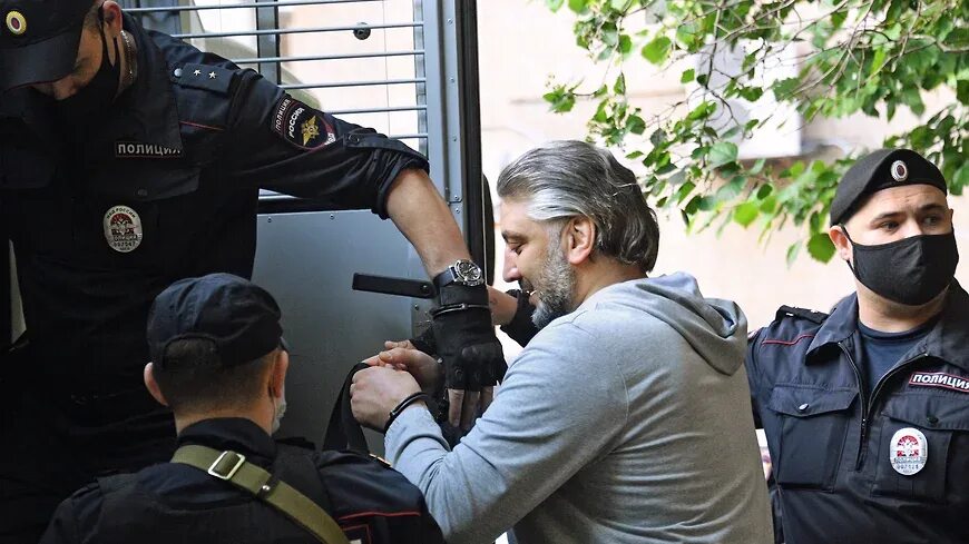 Магомед исмаилов перестрелка в москва сити. Магомед исмаилов перестрелка в москва сити. Магомед исмаилов башня око. Перестрелка в башне око. Перестрелка в москва сити.