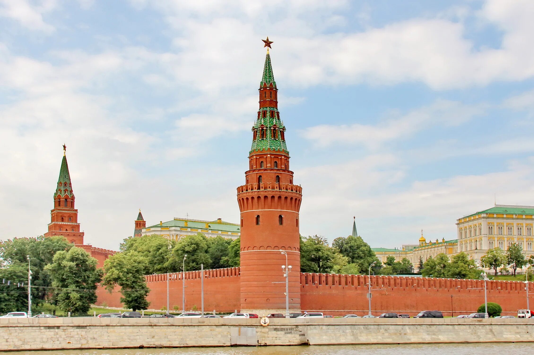 Московский Кремль Moscow Kremlin. Водовзводная башня Московского Кремля. Московский Кремль Moscow Kremlin 1988. Кремлевская 3. Kremlin отзывы