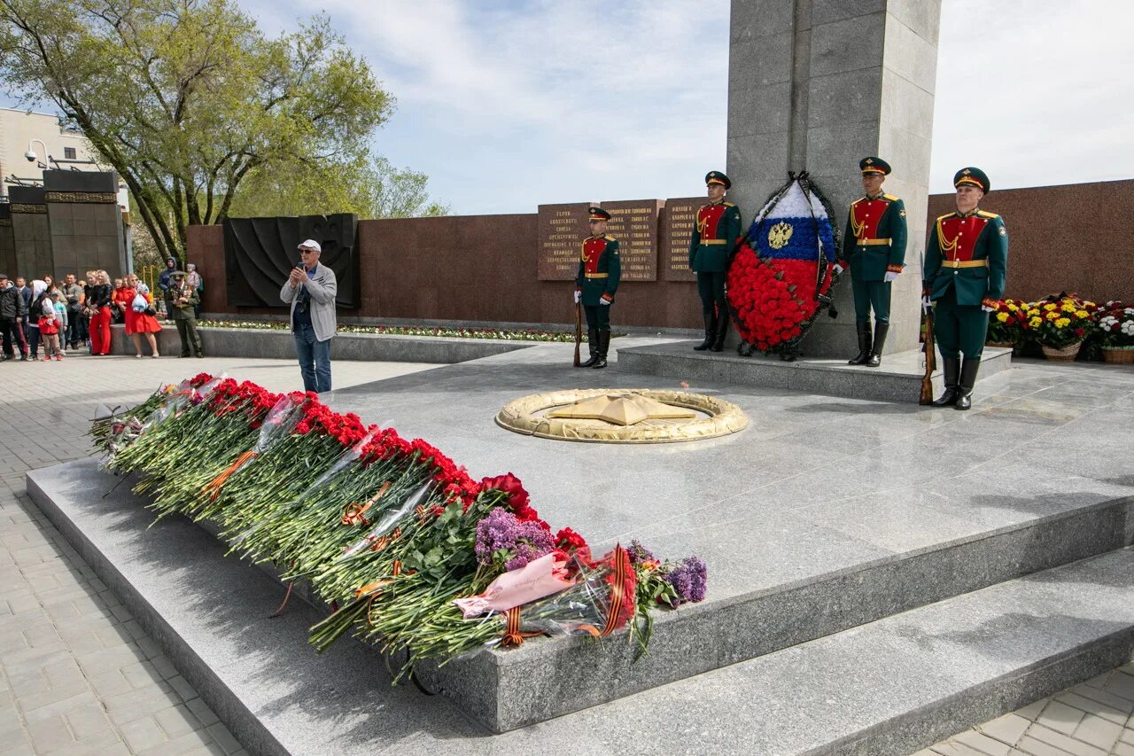 9 Мая Оренбург. Память героям Великой Отечественной. Герои Оренбуржья. Парад Победы это память.