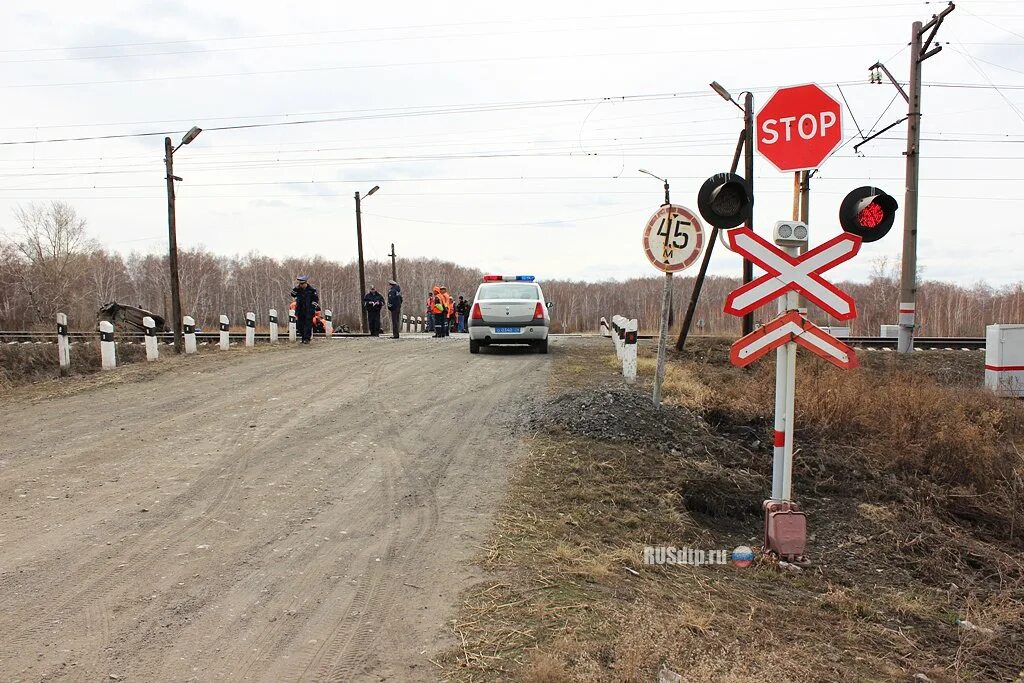 Железнодорожный переезд. Жд переезд. Железнодорожный переезд. Железнодорожный переезд. Штраф за переезд.