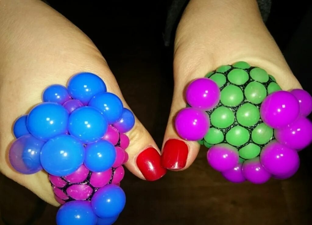 Шар антистресс. Игрушка на руку. Самодельные игрушки антистресс. Самодельный антистресс. Самодельные игрушки антистресс.