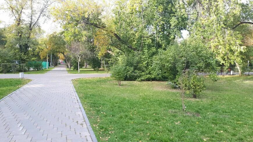 Сквер морозовых. Сквер морозовых