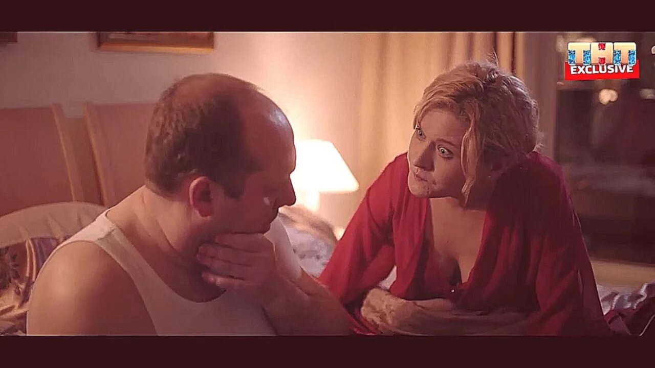 Жена яковлева полицейский с рублевки. Бурунов чего хотят женщины. Бурунов и девушки в лифте. Чего хотят женщины фильм с буруновым. Вероника бурун.