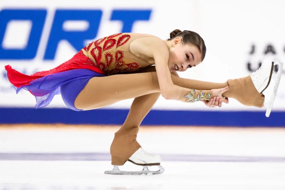 Фигурное катание чемпионат росси. Фигуристы на льду. Фигурное катание чемпионат росси. Фигурное катание чемпионат росси. Фигурное катание чемпионат росси.