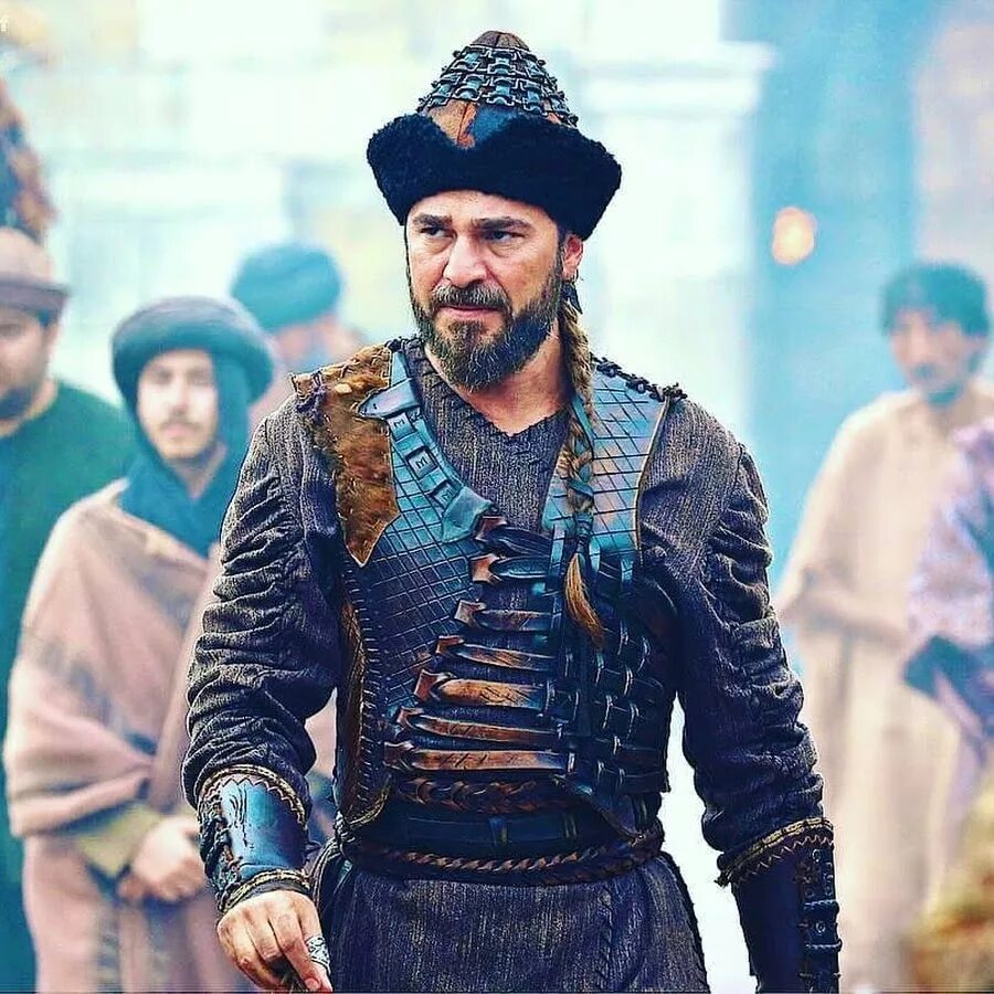 Энгин алтан дюзьятан. Эртугрул актер энгин. Гюнкут эртугрул. Осман гази эртугрул гази. Последний эртугрул.