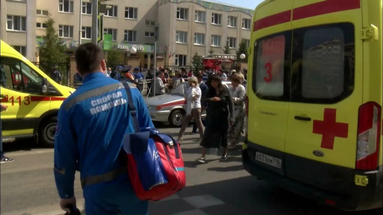 Казань гимназия 175 трагедия видео. Хроника трагедии в Казани 11/05/21 ТНВ. Казань гимназия 175 трагедия фото детей. Теракт в казани 175 школа