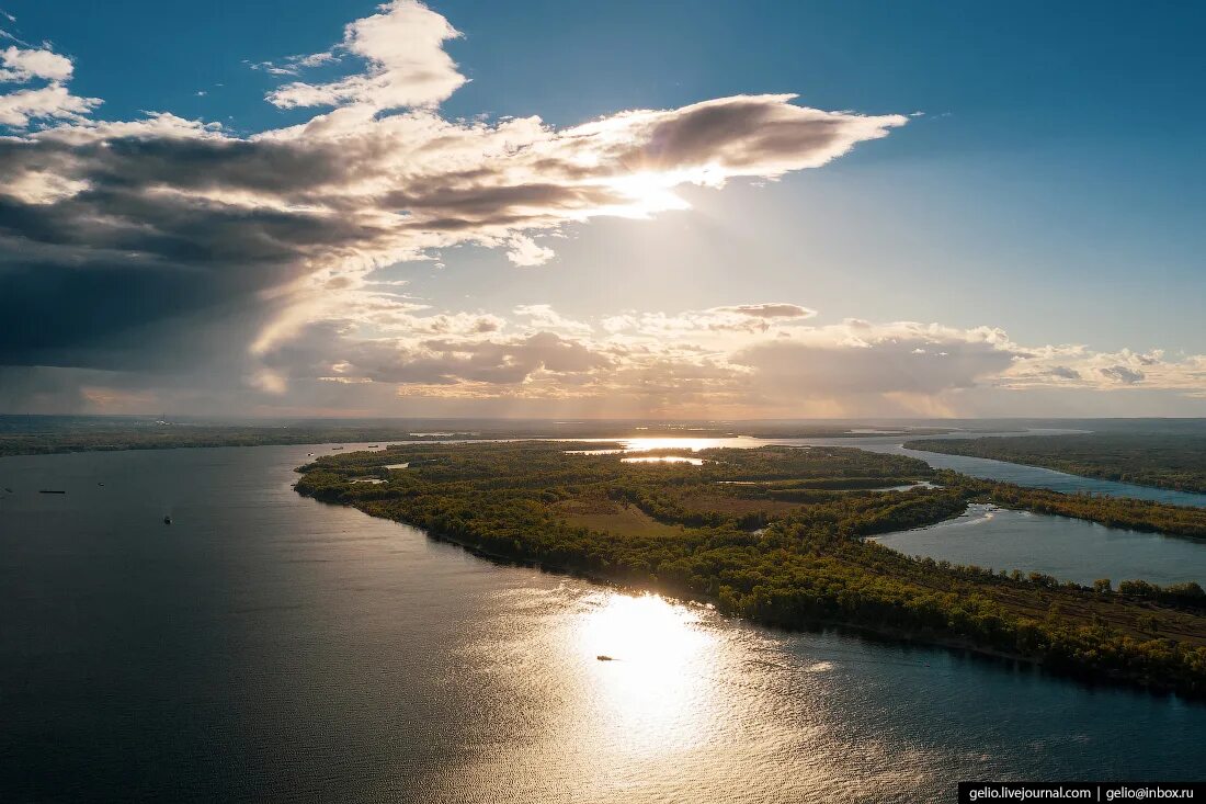 Богатство волги. Река Волга Самара. Река Волга в Самаре. Самара город на Волге. Самара с высоты Волга.