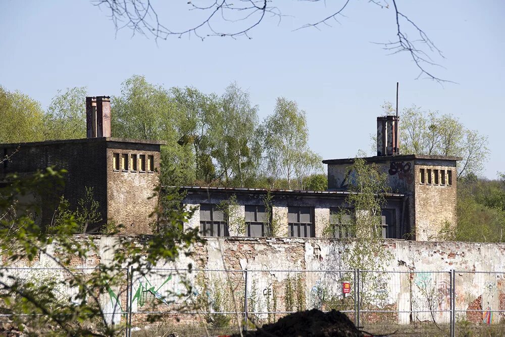 Крампниц германия военный городок. Гарнизон крампниц гсвг. Крампниц военный городок. Потсдам германия крампниц. Озеро крампниц в германии.
