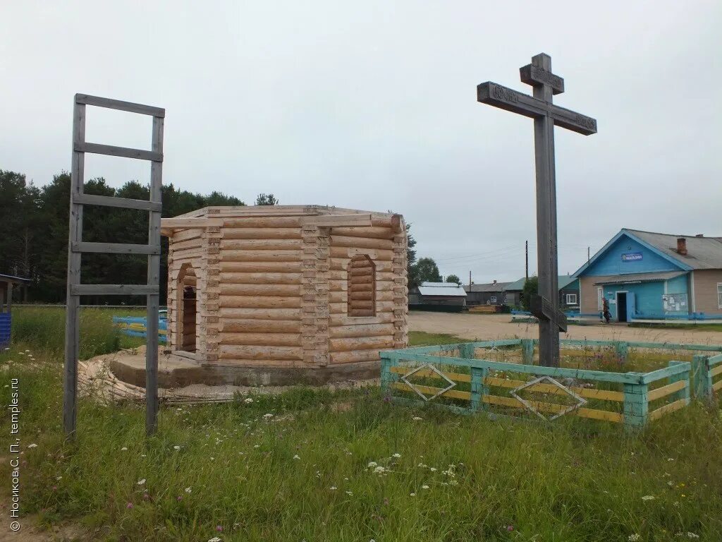 Село сура пинежский район. Поселок Сура Архангельская область Пинежский район. Село Сура Пинежский район Архангельская область. Сура Пинежский район. Деревня Сура Архангельская область.