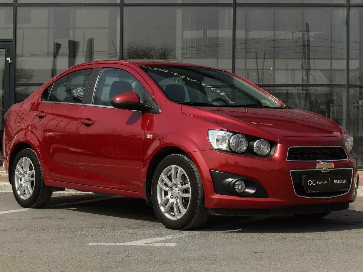 Chevrolet Aveo II 2014. Chevrolet Aveo 2014 седан. Chevrolet Aveo 2014 красный. Шевроле Авео седан красный. Шевроле авео производитель