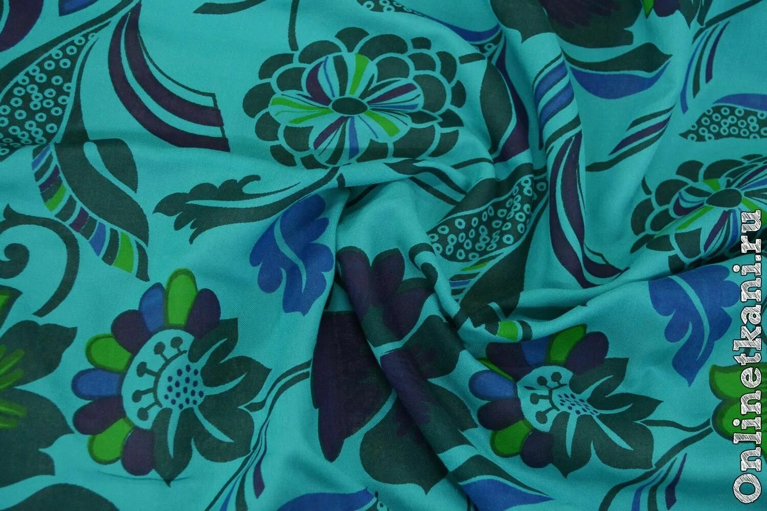 Ткань костюмная стрейч сутинг. Отрез 4. Подгузник марлевый 10 шт. Отрез 4. Лайкра ткань.