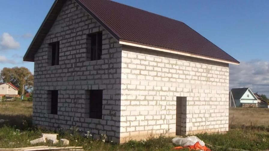 дом 6 6 пеноблок сколько. баня из газобетона 6х8. дом 6 на 8 пеноблок. дачный домик из блоков. коробка дома из газобетона.