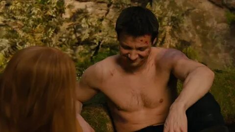 Jeremy Renner shirtless in Hansel & Gretel: Witch Hunters.