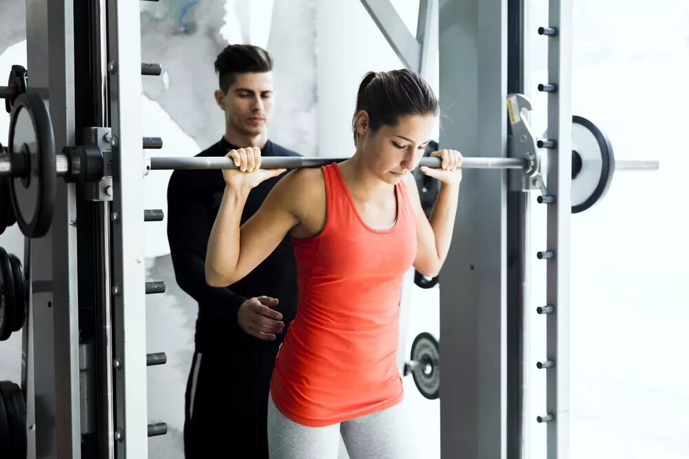 Девочка и ее тренер. Девушка тренер. Фитнес тренер девушка. Девочка и ее тренер. Фитнес тренер девушка.