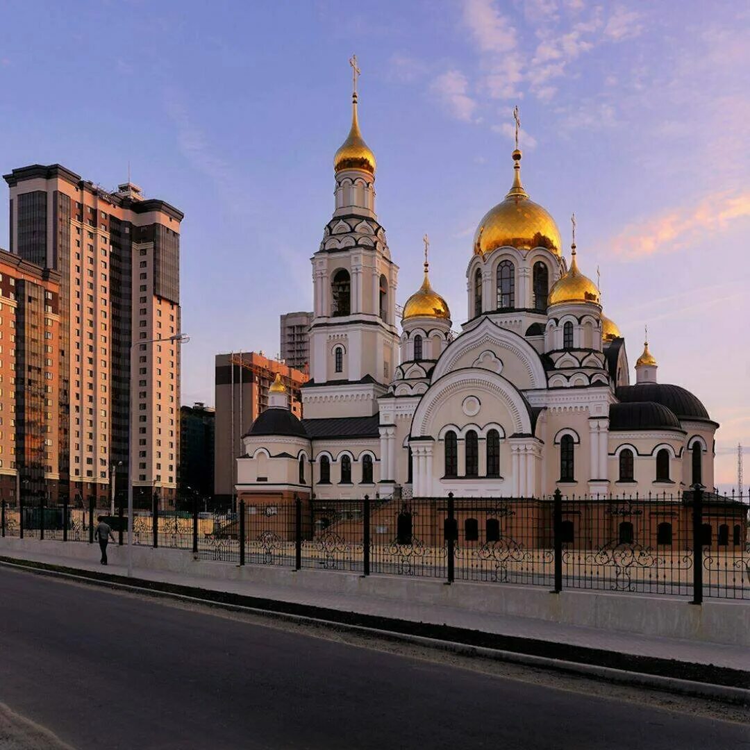 Воронеж храм всецарица духовенство. Храм всецарицы воронеж священники. Храм на шишкова воронеж. Храм в честь иконы божией матери всецарица поселок левченко. Храм в честь иконы божией матери всецарица поселок левченко.