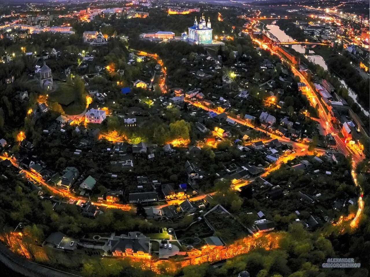 Страна города смоленск. Смоленск крепость с птичьего. Смоленск Кремль вид сверху. Смоленск с высоты птичьего полета. Смоленская крепость с высоты птичьего полета.