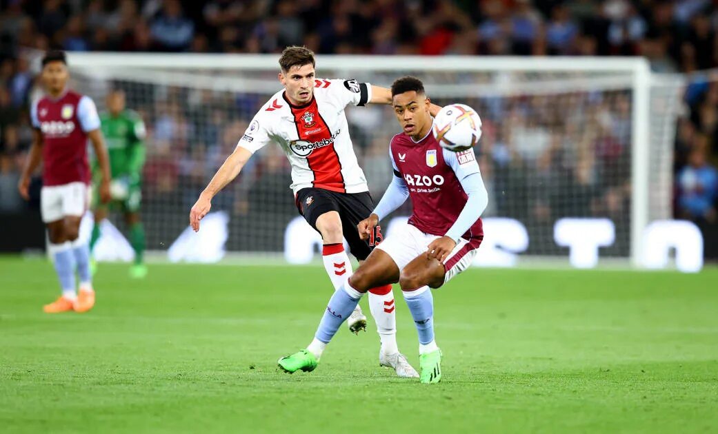 Lavia футболист саунгептон. Саутгемптон vs ливерпуль - апл. Азпиликоэте разбили голову в матче челси саутгемптон. Саутгемптон фото города. Матч ливерпуль саутгемптон.