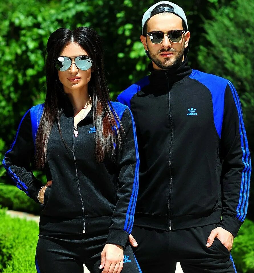 спортивные костюмы мужские и женские одинаковые. одинаковые спортивные. спортивный костюм унисекс. одинаковые спортивные. спортивный костюм томми хилфигер.