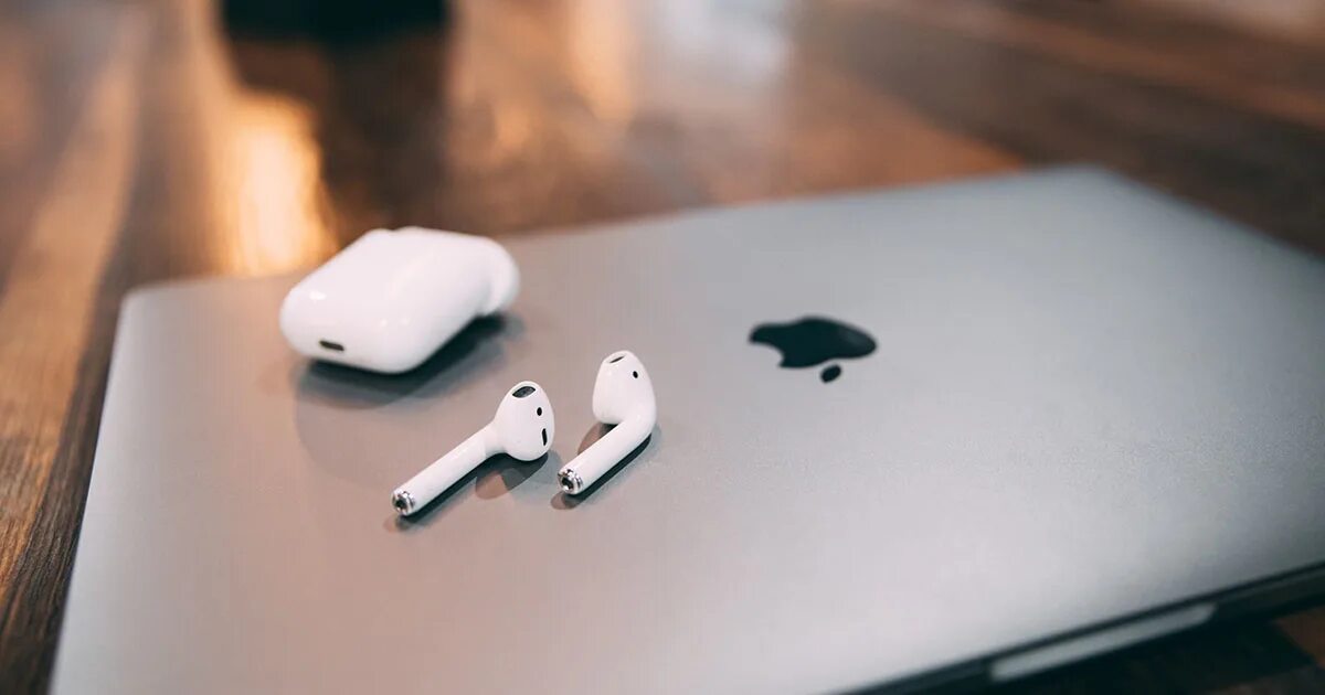 Airpods pro к ноутбуку. Apple AIRPODS Pro 1. MACBOOK iphone AIRPODS. AIRPODS Pro 2. Аирподс 3.