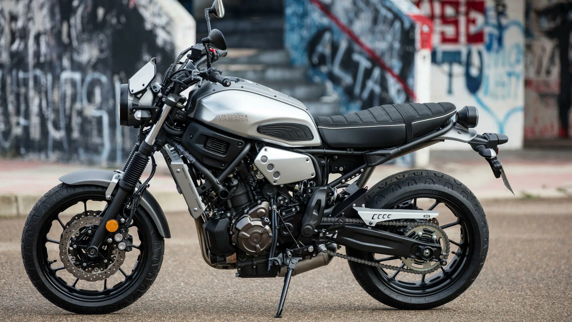 Мотоцикл xsr racer. Ямаха xsr700. yamaha xsr700 scrambler. мотоцикл yamaha xsr700. ямаха xsr700 2025.