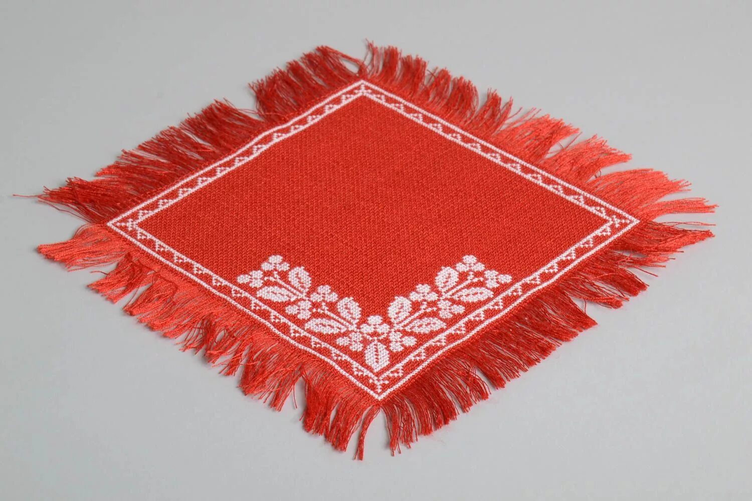 Салфетка с бахромой. Салфетки с бахромой из ткани. Салфетка тканевая с бахромой. Салфетка с бахромой. Салфетка с бахромой.