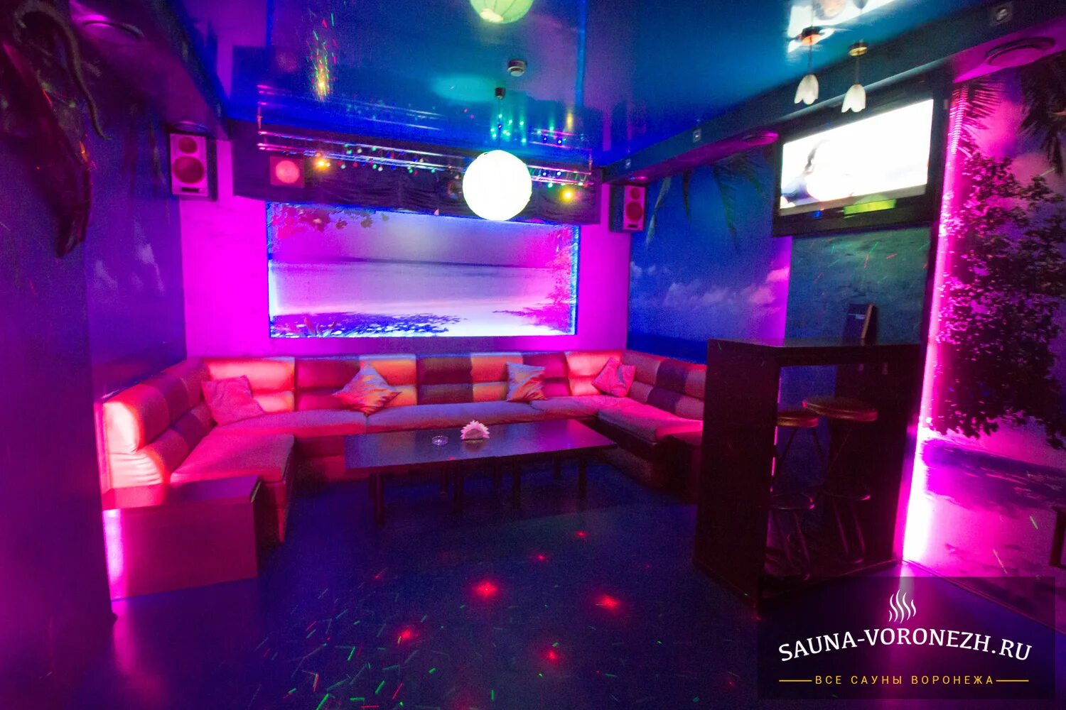 неоновый сад. сауна на 45 стрелковой дивизии воронеж. вейп шоп воронеж. неоновые вывески самп. кафе с неоновыми вывесками воронеж.