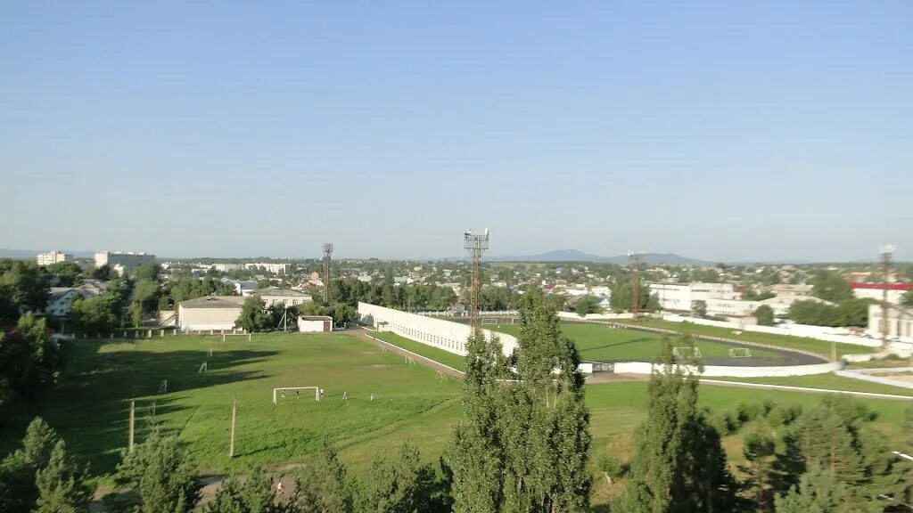 каток восток арсеньев. арсеньевский стадион. арсеньев приморский стадион восток. тырныауз стадион. стадион арсеньев.