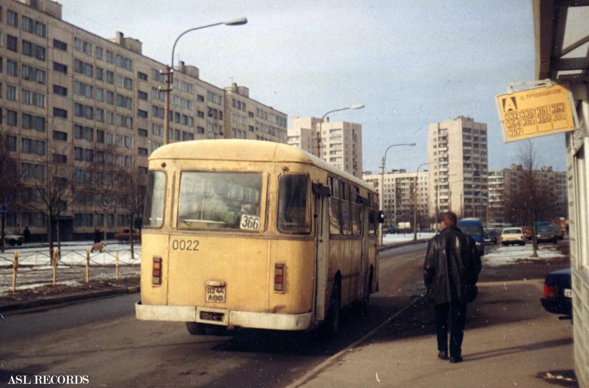 Колпино 2000 год. Колпино 90-е. Колпино СССР. Колпино 80-е годы. 540 автобуса никольское