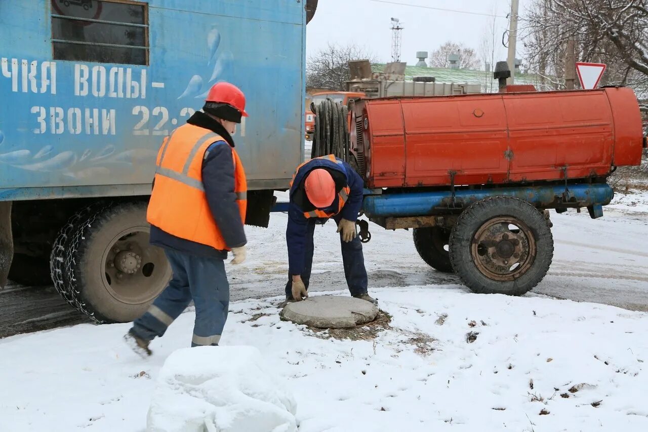 Аварийная служба водоканала пенза. Ростовводоканал. Аварийно диспетчерская служба газа. Автомобиль газ водоканал. Аварийная водоканал.