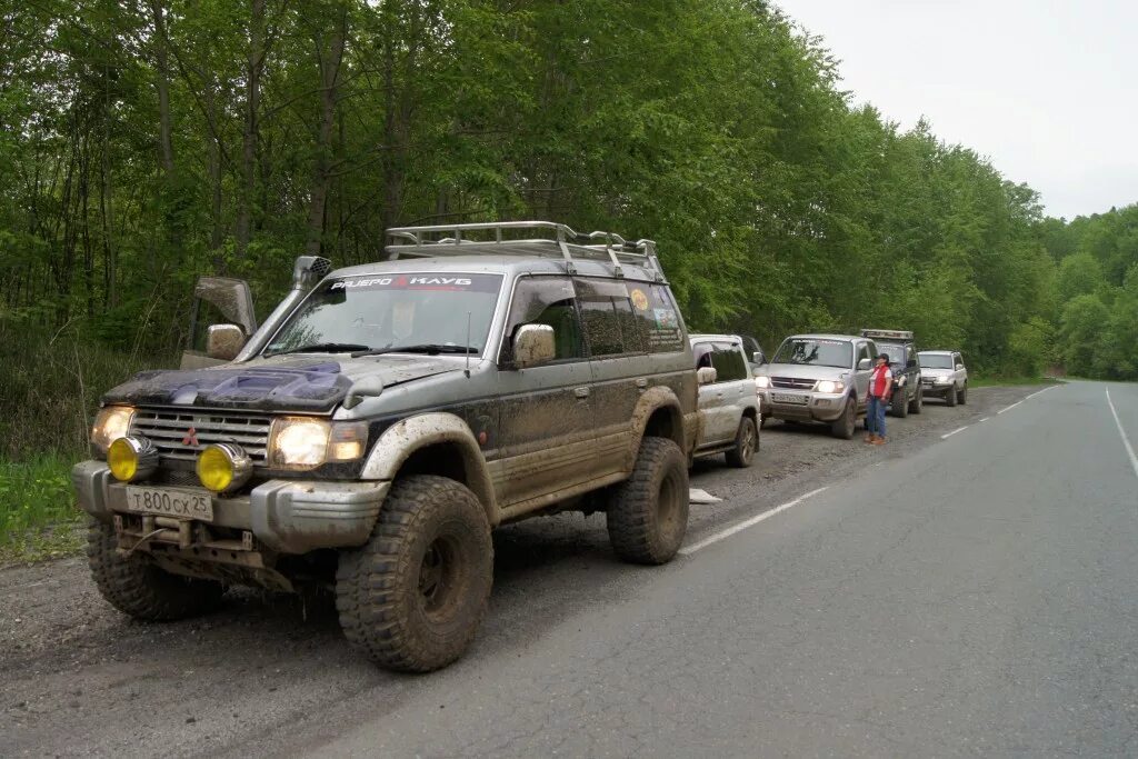 Дром приморский край паджеро. Pajero Club 4x4. Pajero Club Russia. Желтый Паджеро. Паджеро клуб.