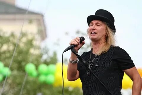 Сколько лет певцу иванову группа рондо