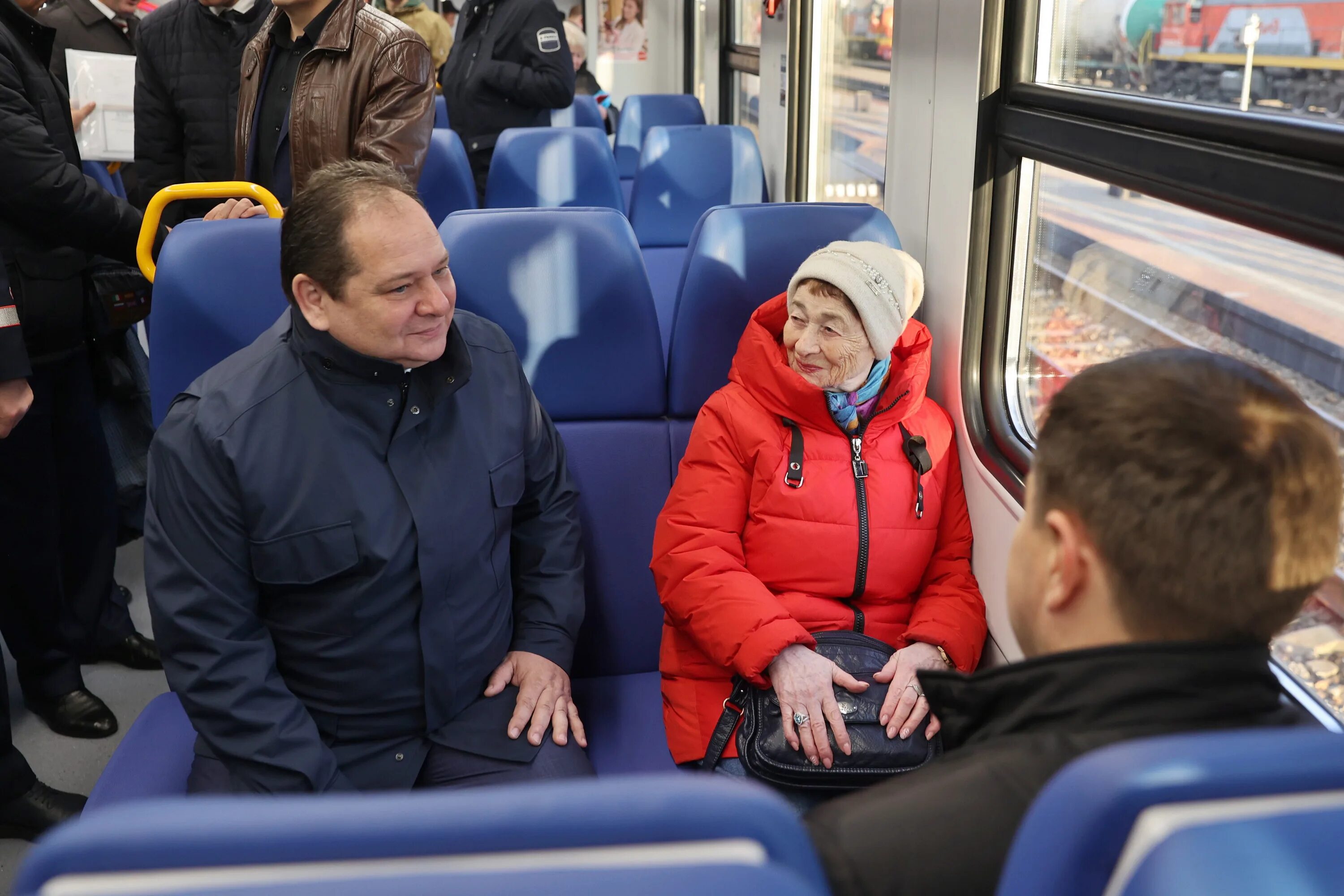 Электропоездов хабаровск. Новые электрички Хабаровск Биробиджан .. Электричка Хабаровск. Электричка Хабаровск Биробиджан. Поезд Ласточка во Владивостоке.