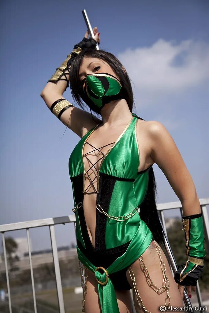 Jade girl. Mortal kombat jade cosplay. Джейд мортал комбат. Джейд (mortal kombat). Jade girl.