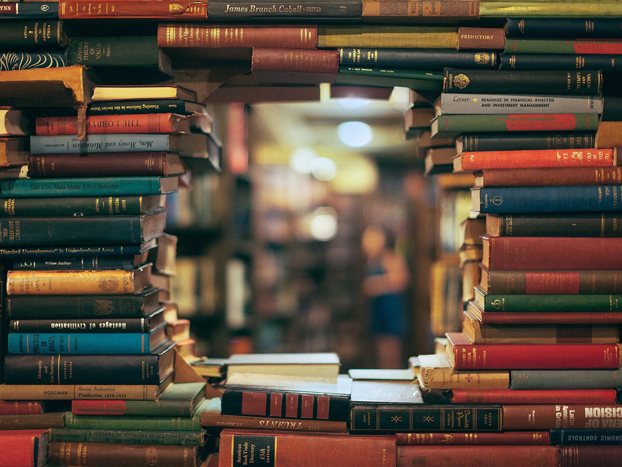 Подростки в библиотеке. Книголюб 3. Иллюстрации к книгам. Подростки в библиотеке. Книжные полки подростков.